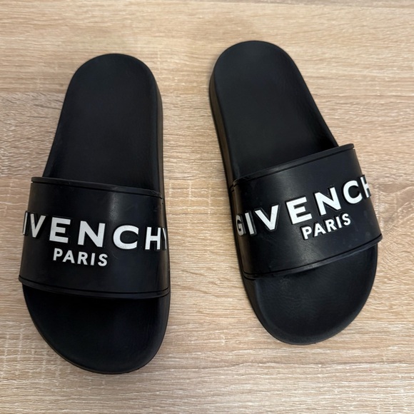 Givenchy black rubber logo-print slides women’s Sz 35/5 - Picture 2 of 8